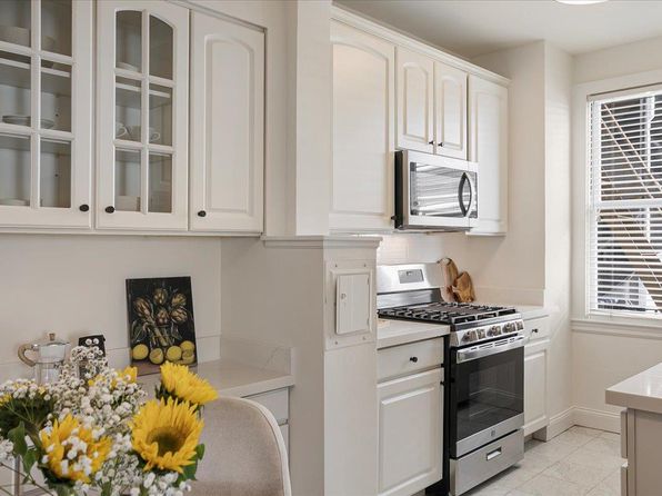 1990 Green St APT 107, listing photo 11