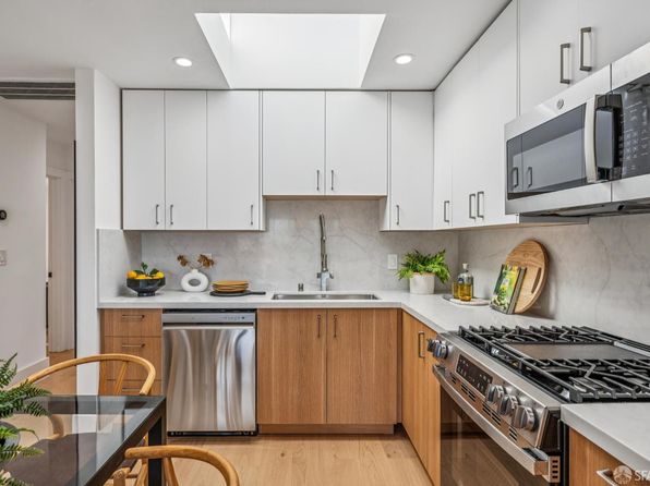 271 Prague St, listing photo 11