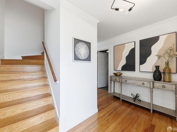 243 Molimo Dr, listing photo 2
