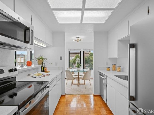 1 Baker St APT 4B, listing photo 23