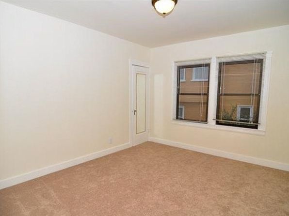 36 Manor Dr, listing photo 9