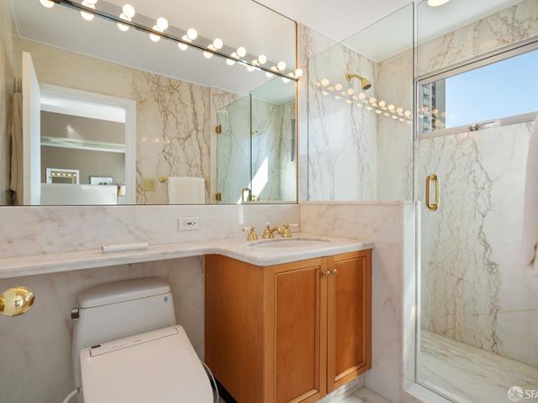 10 Miller Pl APT 2200, listing photo 22