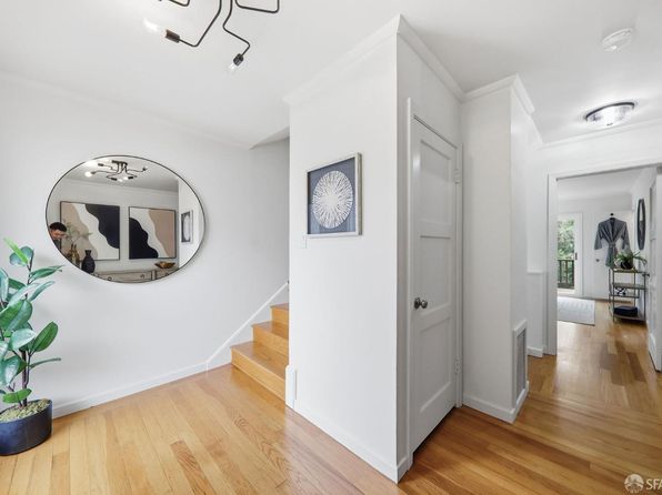 243 Molimo Dr, listing photo 3