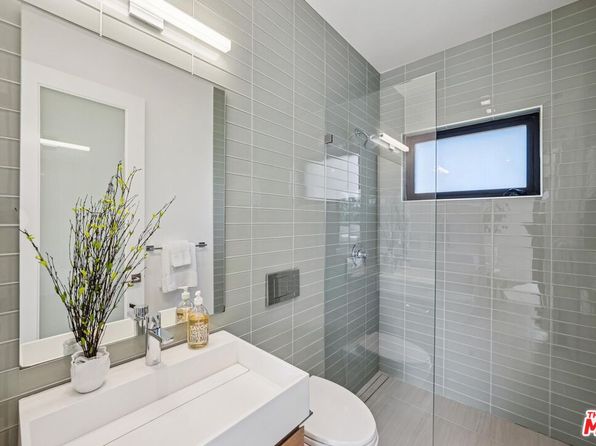 752 Duncan St, listing photo 34
