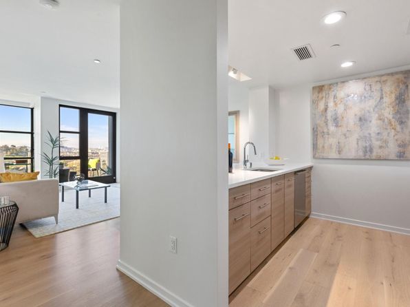 451 Donahue St Unit 407, listing photo 19