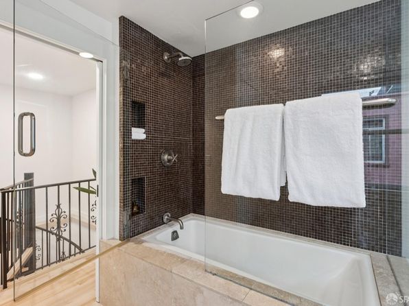 32 Harris Pl #A, listing photo 9