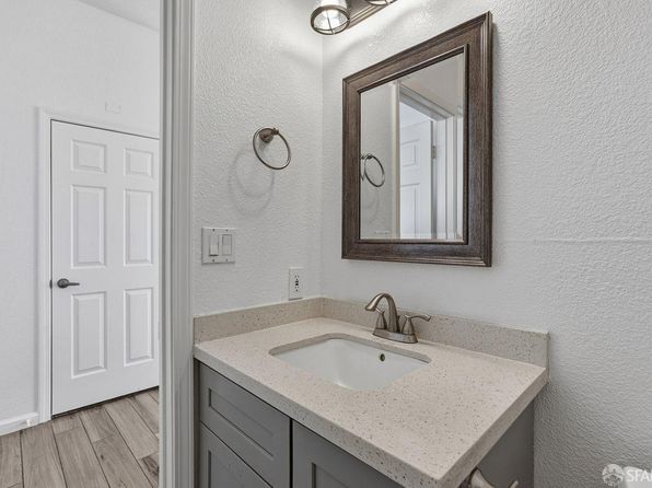 59 Kiska Road, listing photo 26