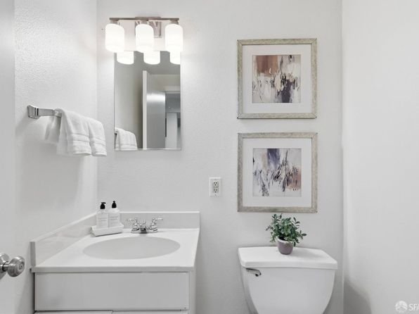 243 Molimo Dr, listing photo 25