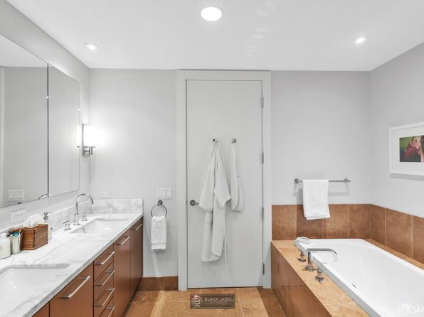 301 Mission St APT 40D, listing photo 29