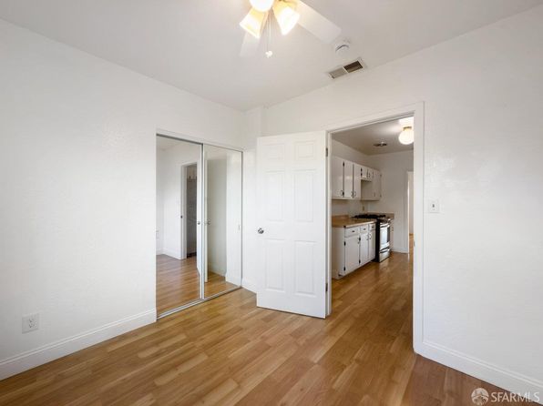 146 Lee Ave, listing photo 15