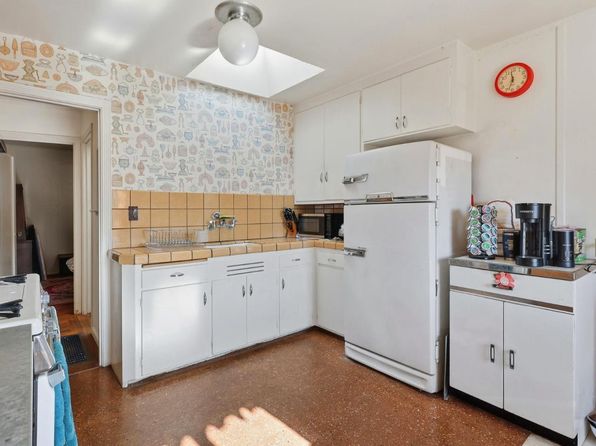 3838 Lawton St, listing photo 8
