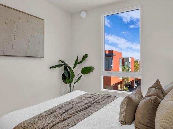 555 Innes Ave #313, listing photo 31