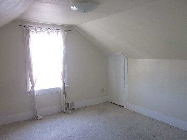 32 Madrid St, listing photo 13
