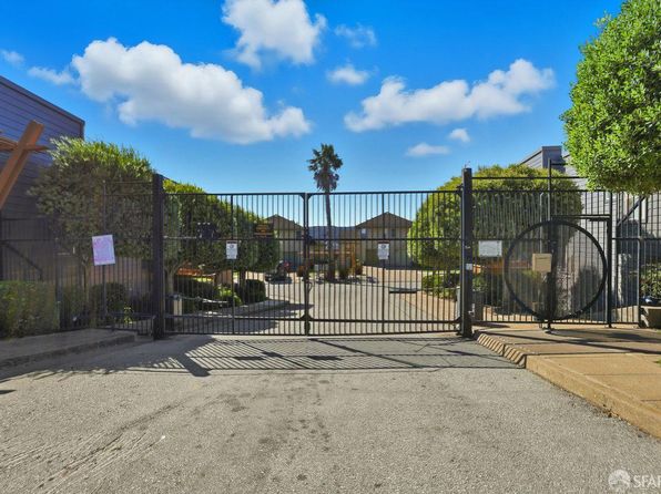 59 Kiska Road, listing photo 45