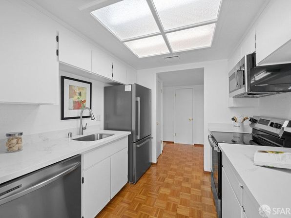1 Baker St APT 4B, listing photo 21
